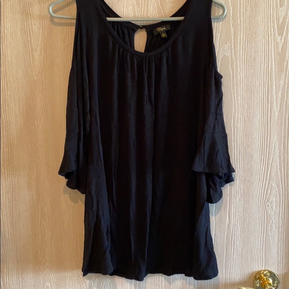 Bell sleeve shirt